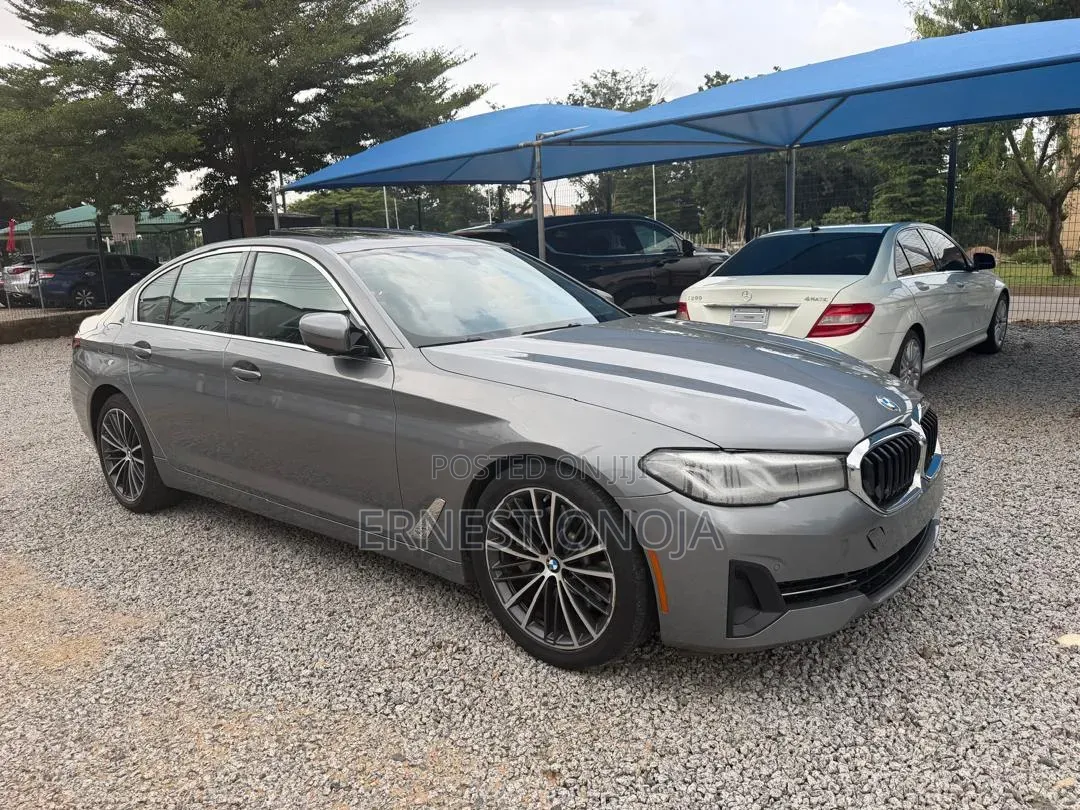 BMW 530i 2023 Gray