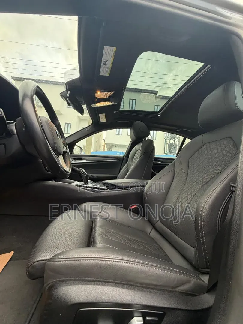 BMW 530i 2023 Gray