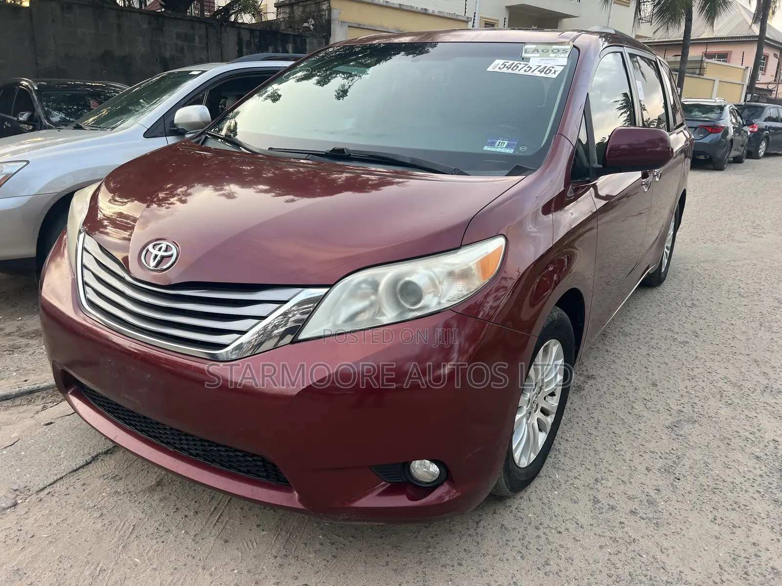 Toyota Sienna XLE 7 Passenger (3.5L 6cyl 6A) 2016 Red