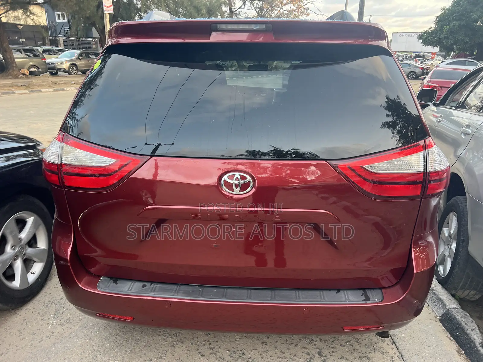 Toyota Sienna XLE 7 Passenger (3.5L 6cyl 6A) 2016 Red