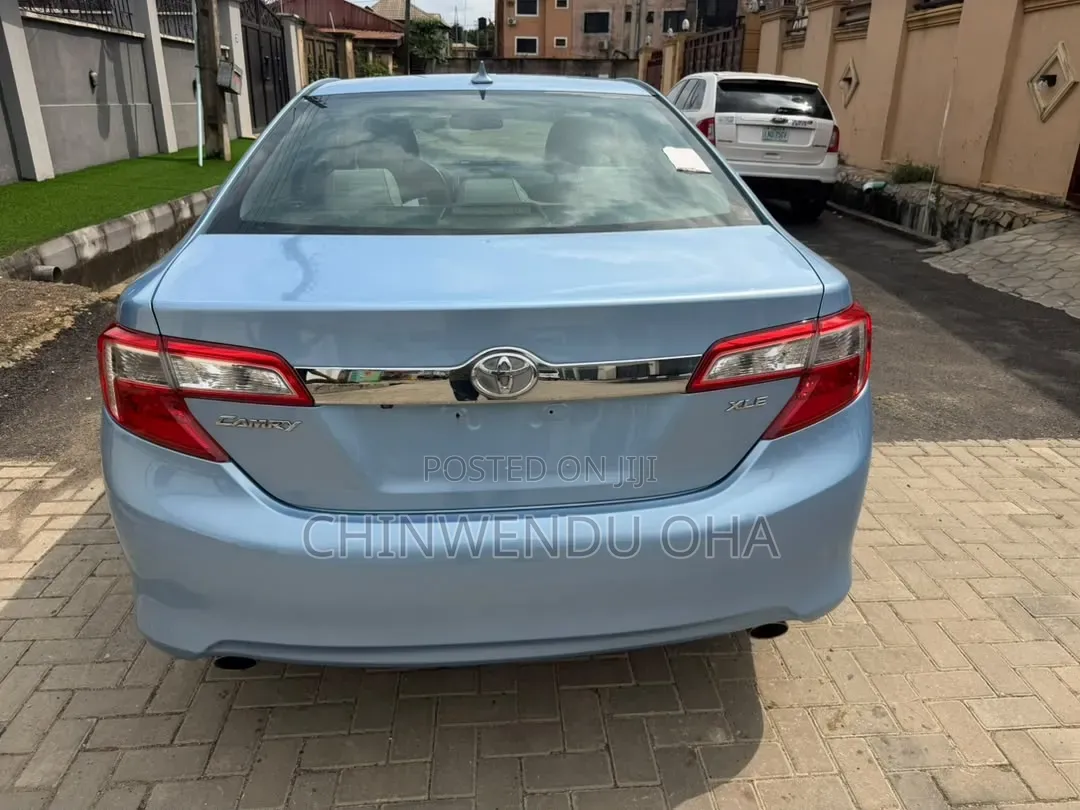 Toyota Camry 2012 Blue