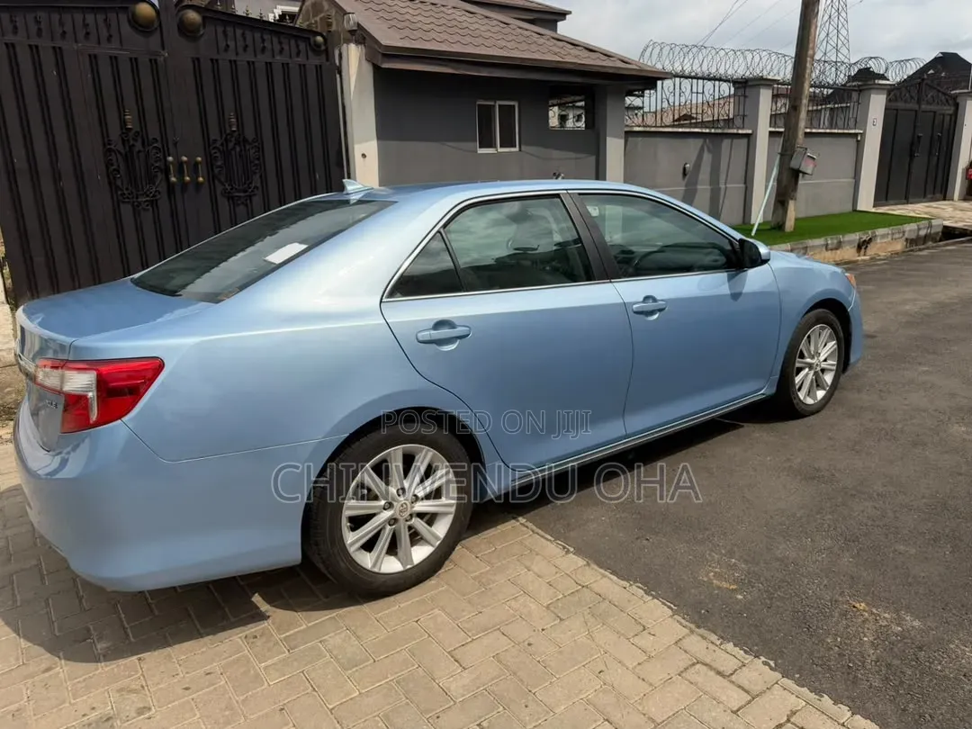 Toyota Camry 2012 Blue