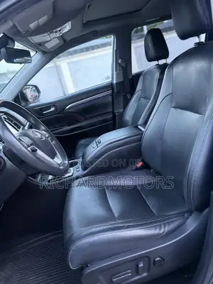 Toyota Highlander Limited 2019 Blue