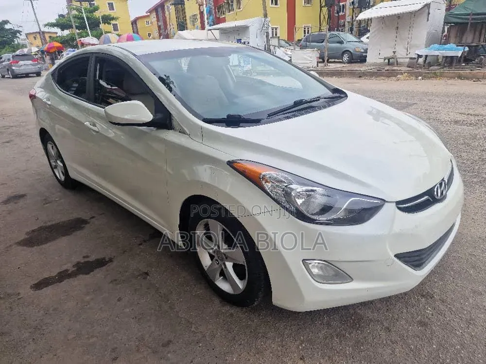 Hyundai Elantra Limited 2012 White
