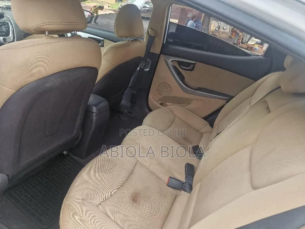 Hyundai Elantra Limited 2012 White