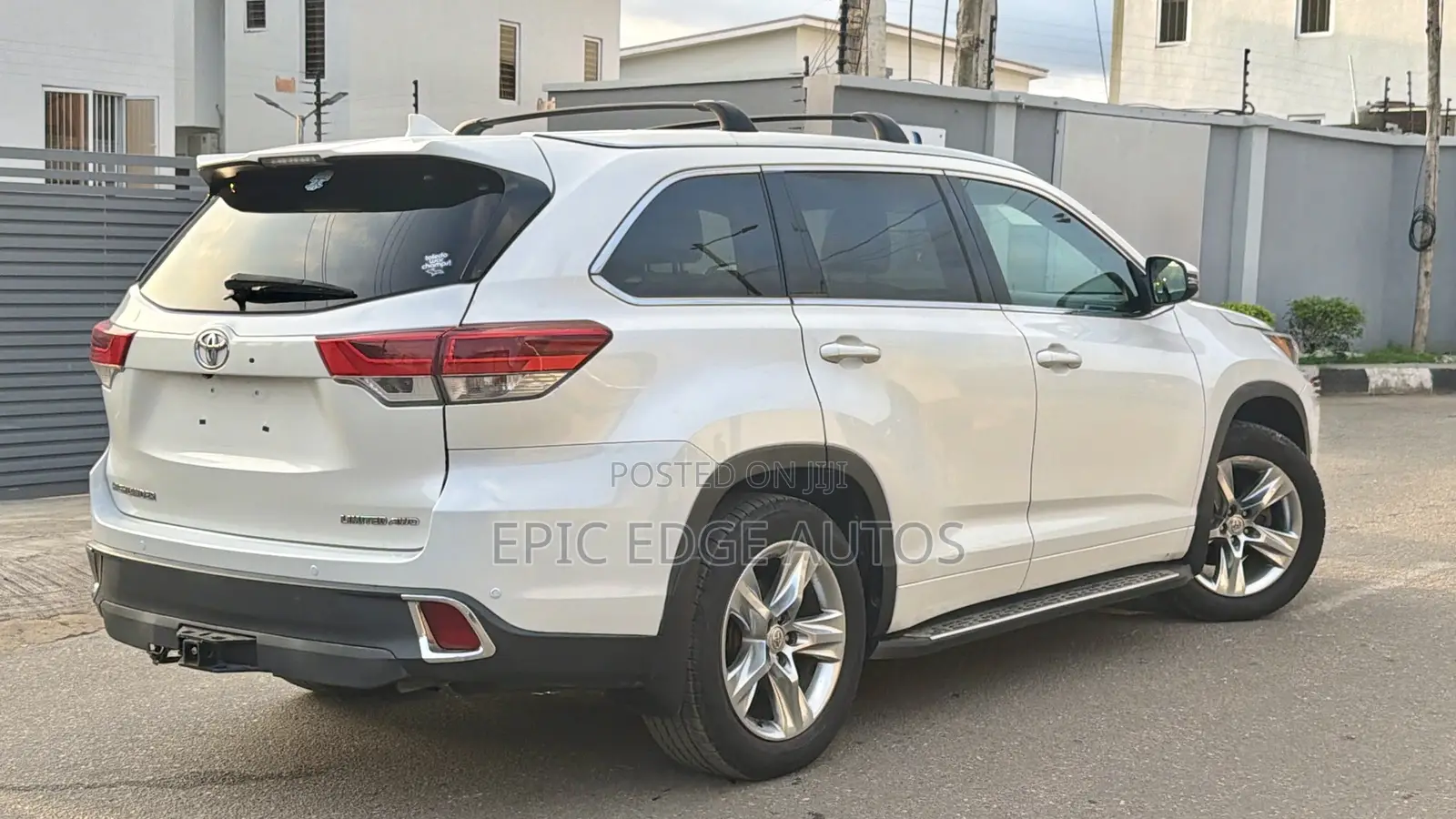 Toyota Highlander Limited 4dr SUV AWD (3.5L 6cyl 6A) 2015 White
