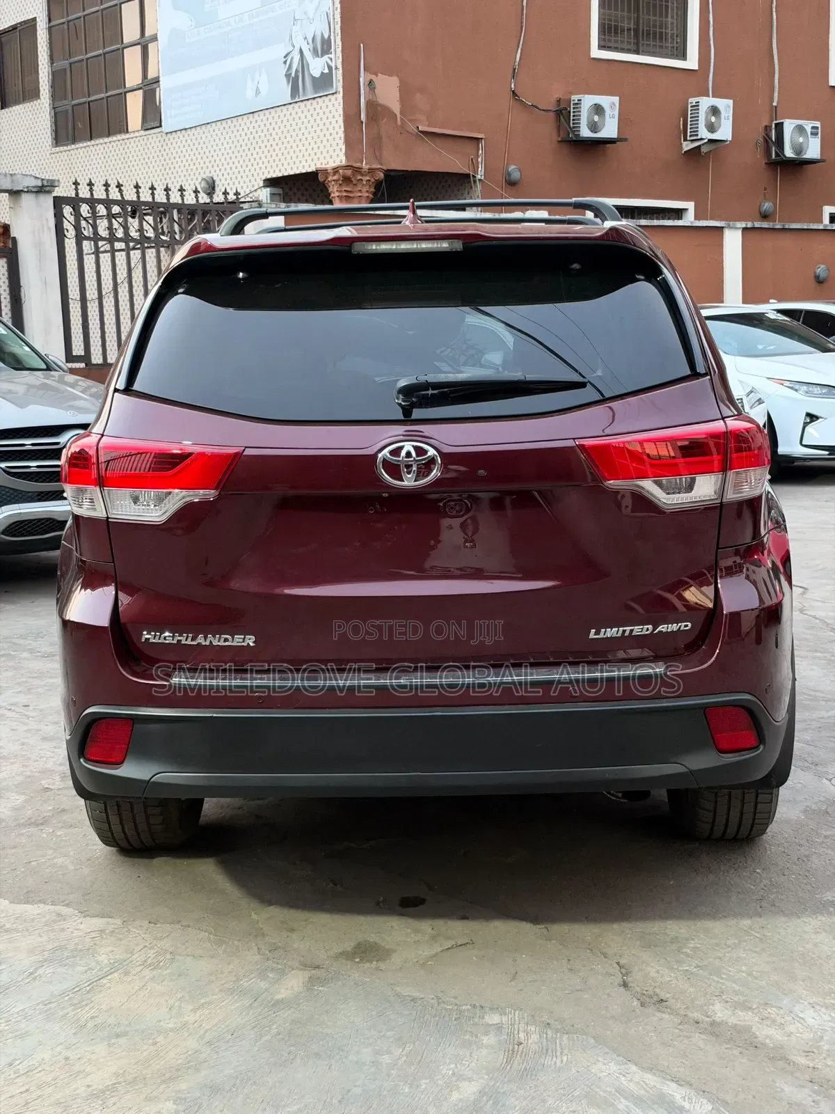 Toyota Highlander Limited Platinum 4dr SUV AWD (3.5L 6cyl 6A) 2015