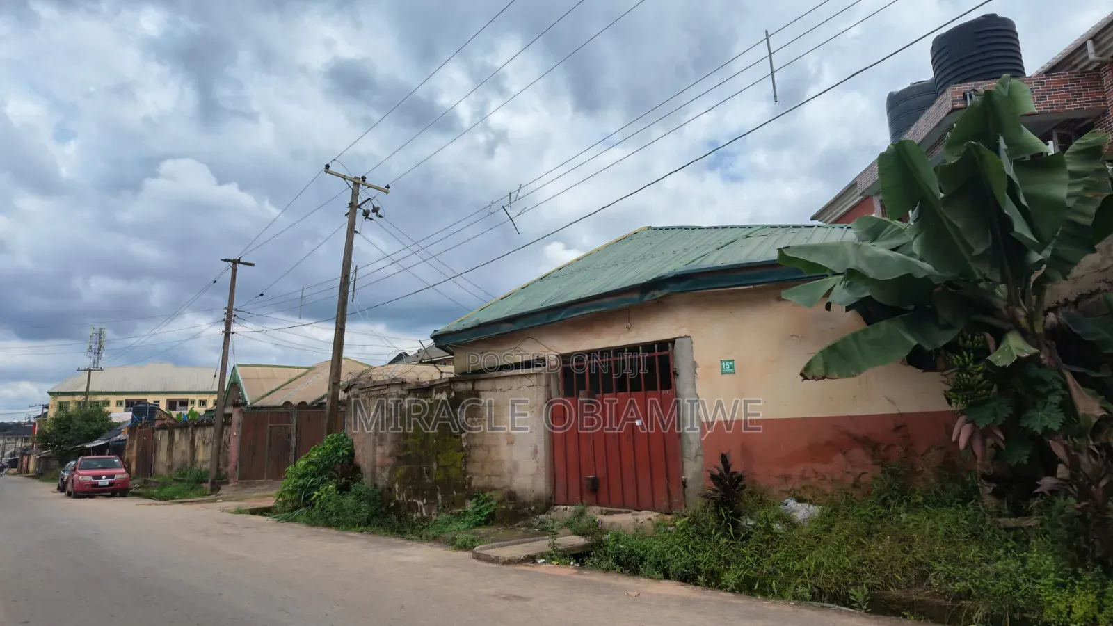 3bdrm Bungalow in Agbama Housing, Umuahia for sale