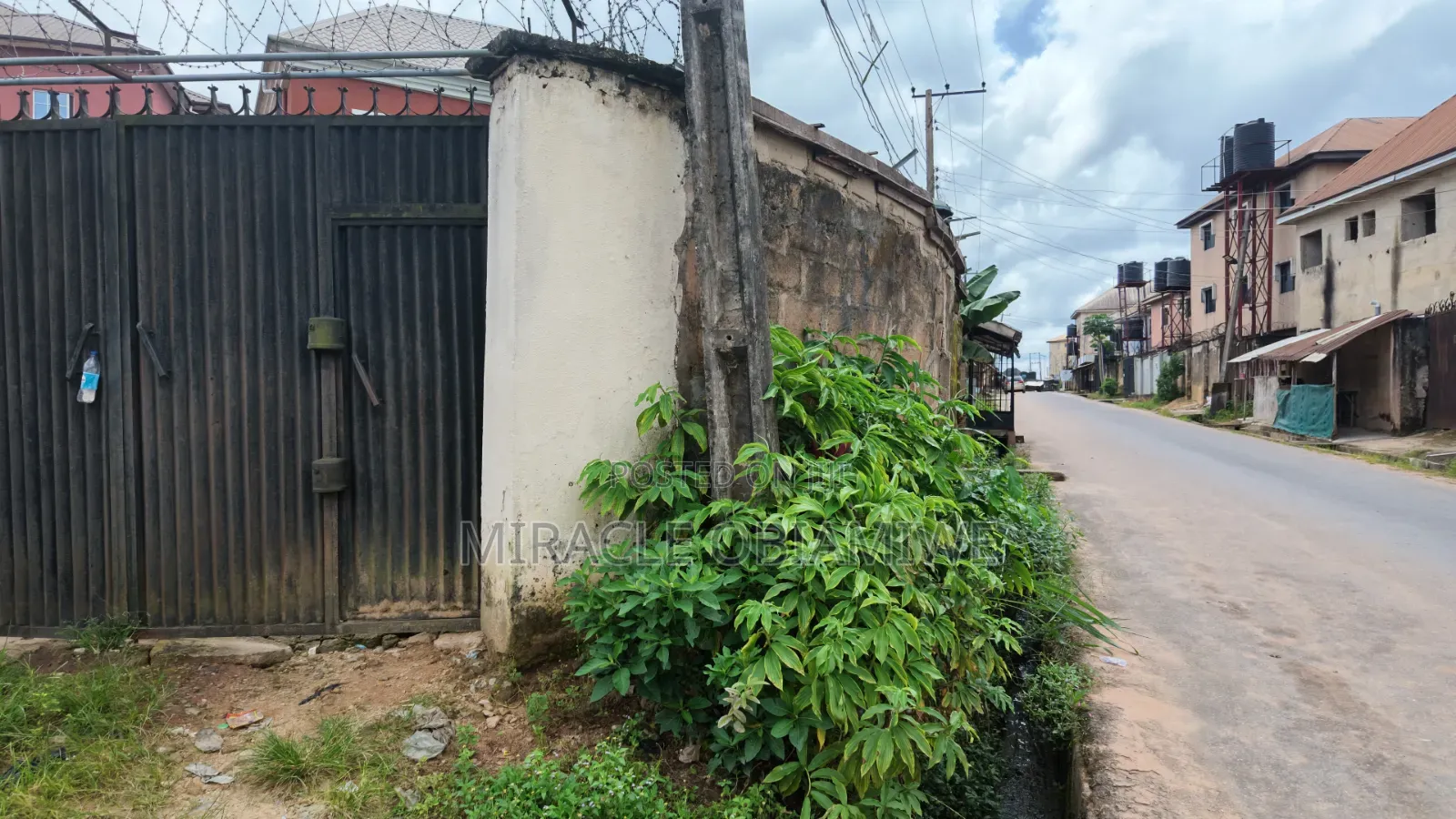 3bdrm Bungalow in Agbama Housing, Umuahia for sale