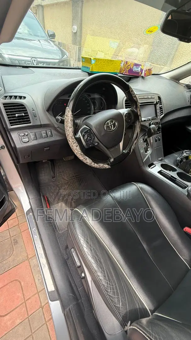 Toyota Venza Limited 2015 Silver