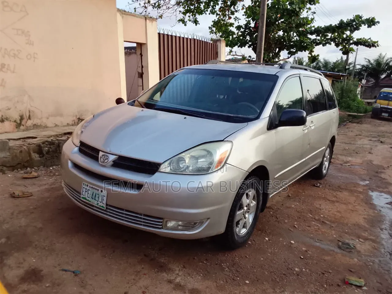 Toyota Sienna 2005 Gold
