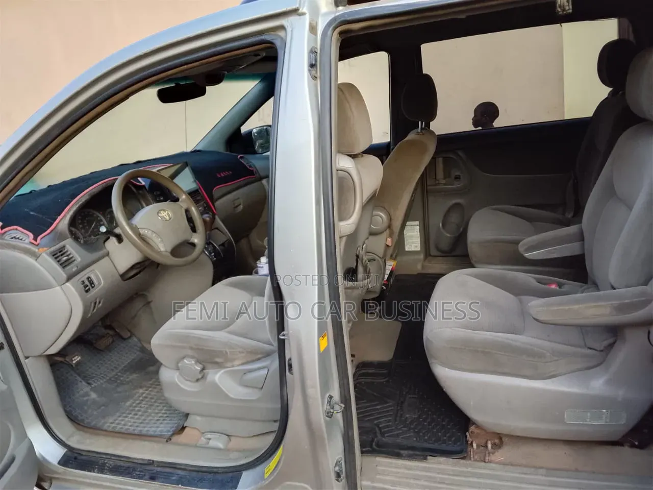 Toyota Sienna 2005 Gold