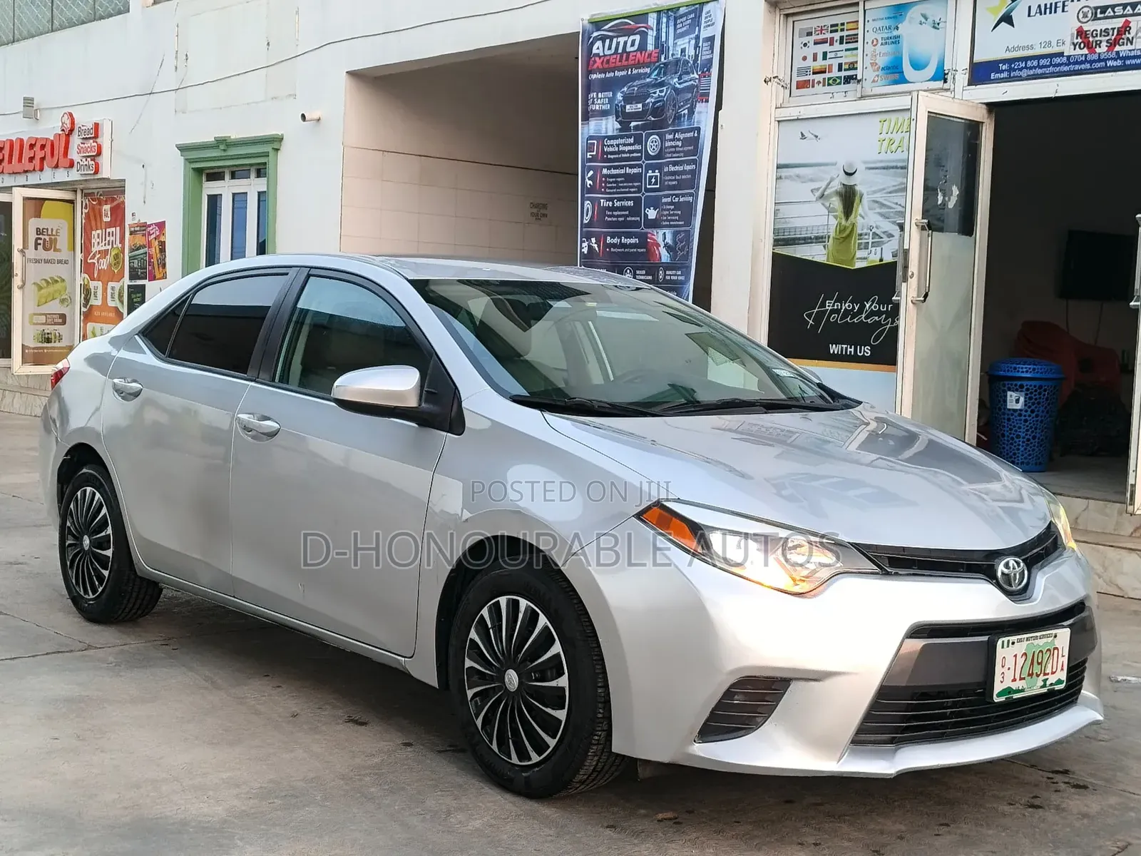 Toyota Corolla LE Plus 4dr Sedan (1.8L 4cyl CVT) 2015 Silver