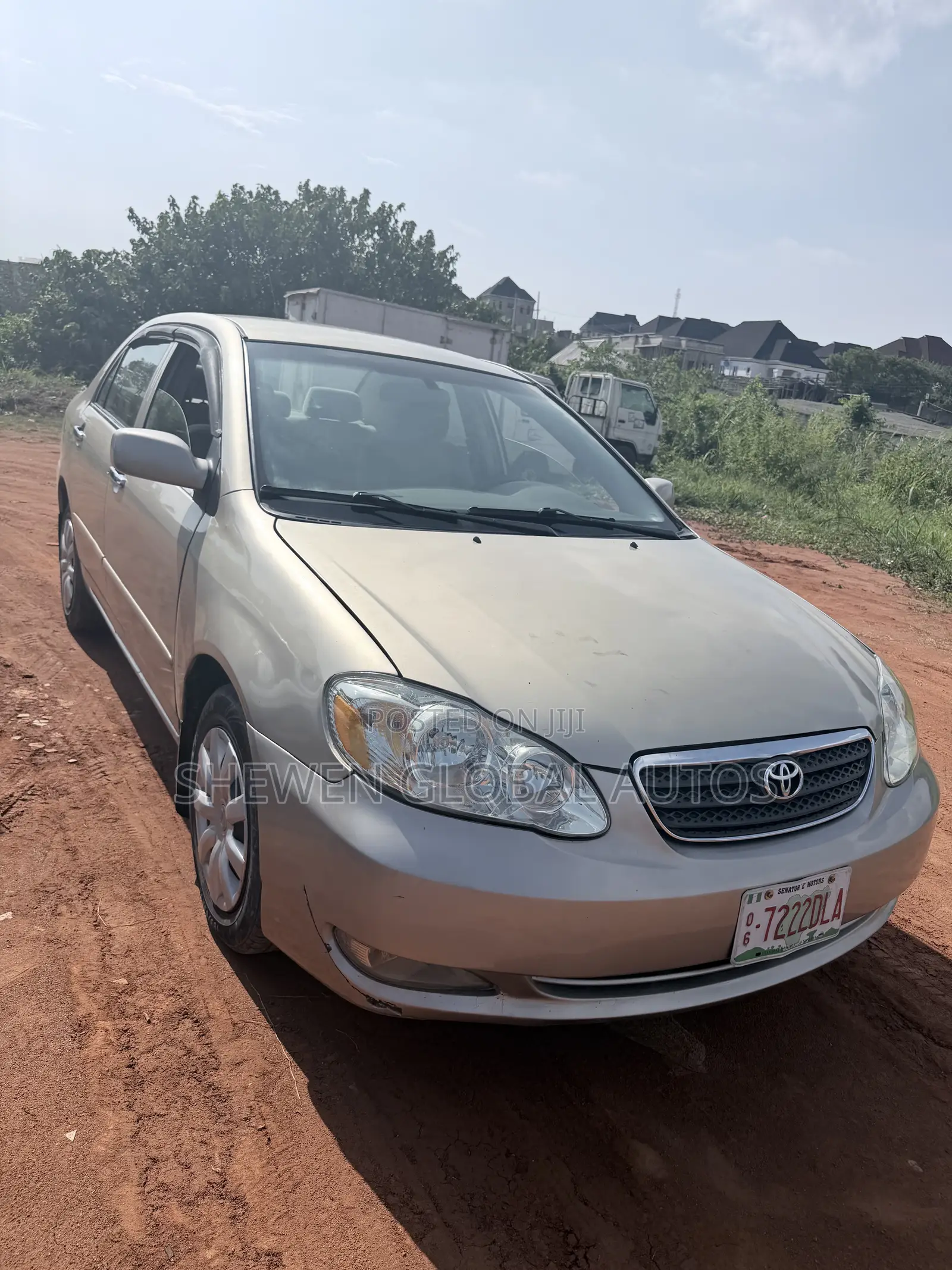 Toyota Corolla LE 2005 Gold