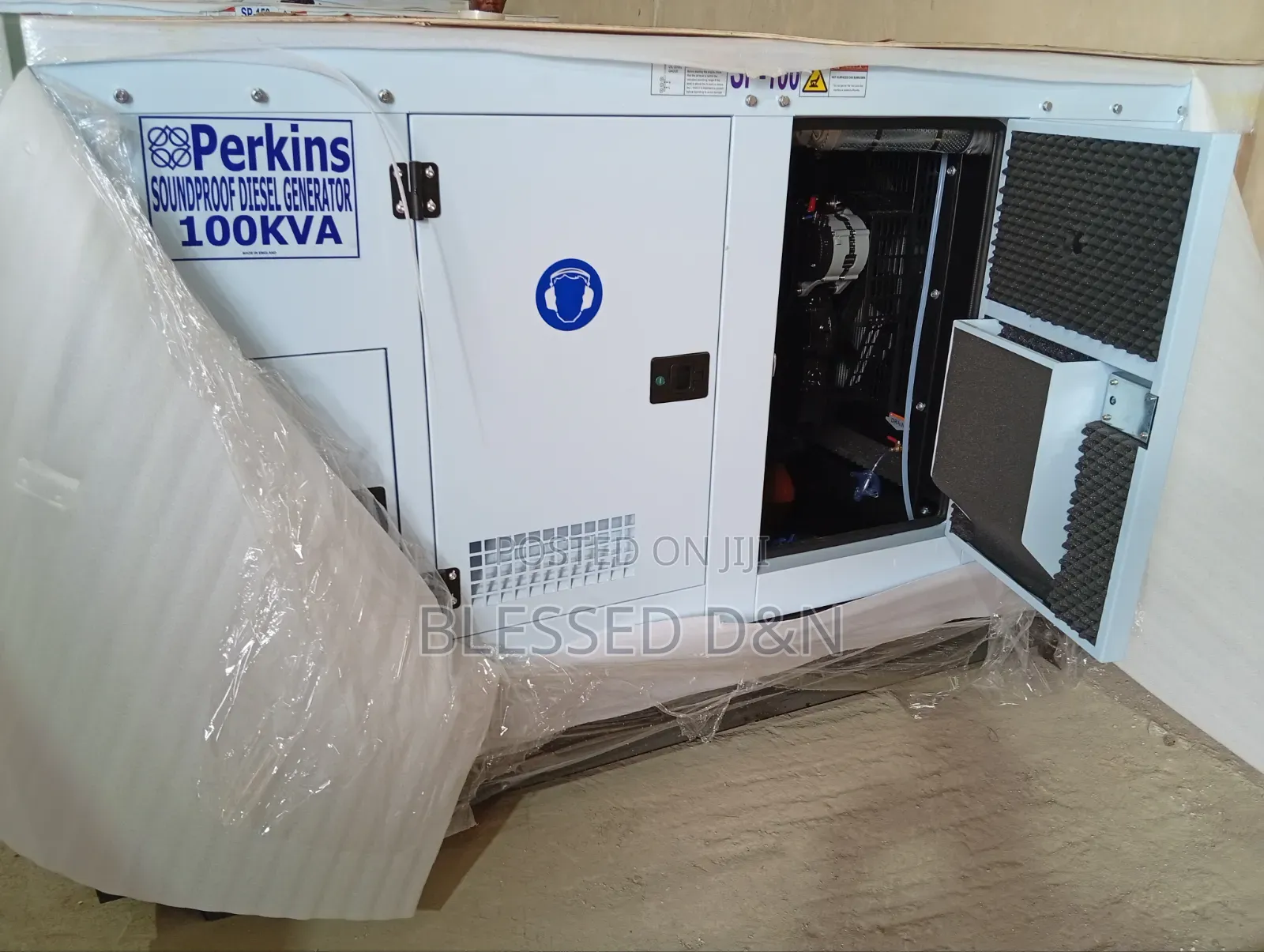 100kva England Perkins Soundproof Diesel Generator