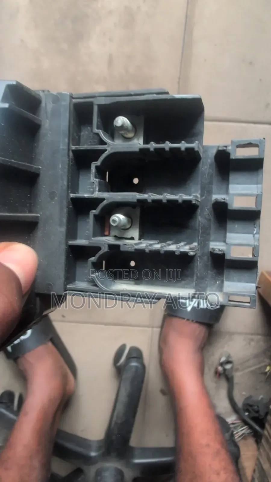 Mercedes Benz Battery Connector Gle/Ml166