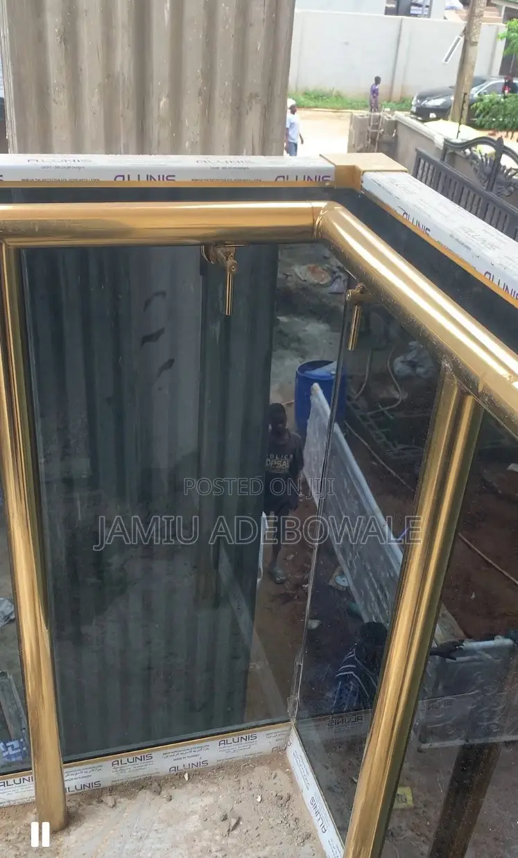 10mm Glass Frameless
