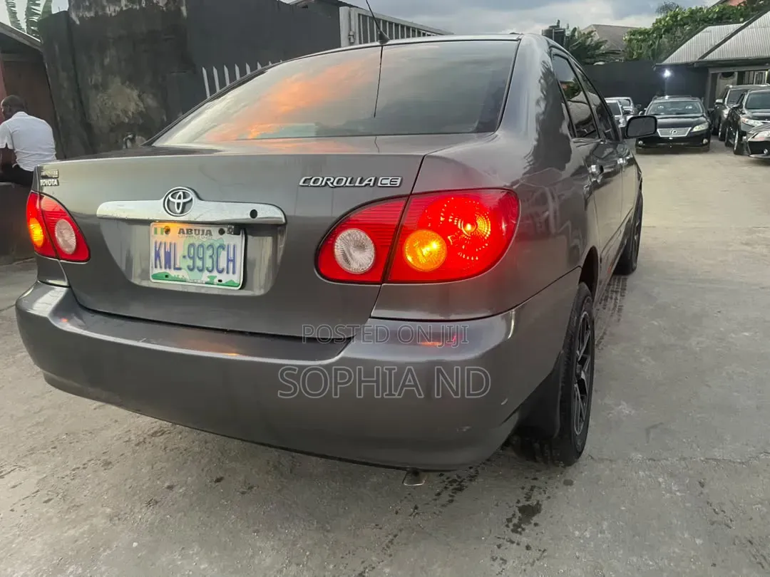 Toyota Corolla 2007 Gray