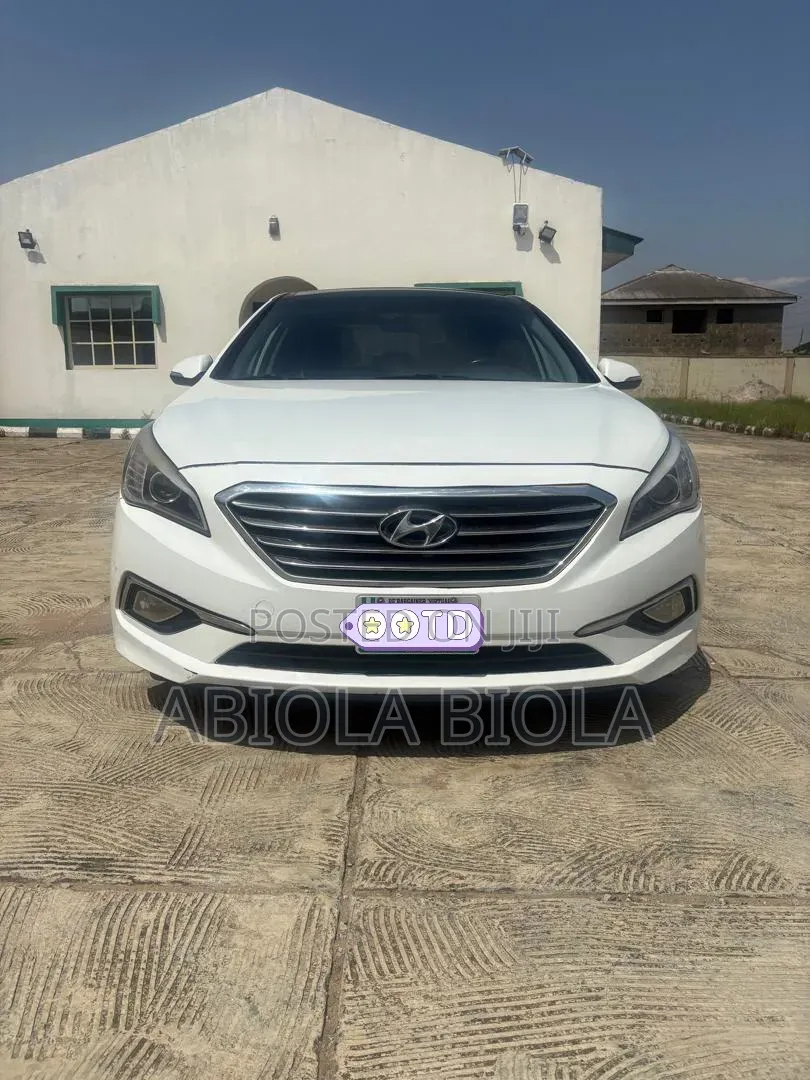 Hyundai Sonata Limited Sedan FWD (2.4L 4cyl 6A) 2017 White