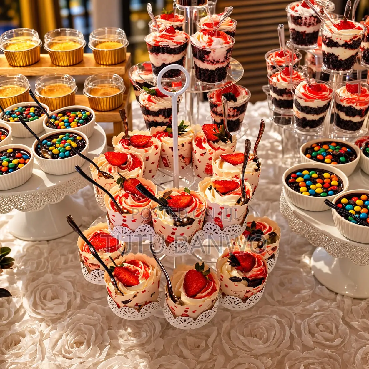 Cupcake, Desserts and Cake Display Stand