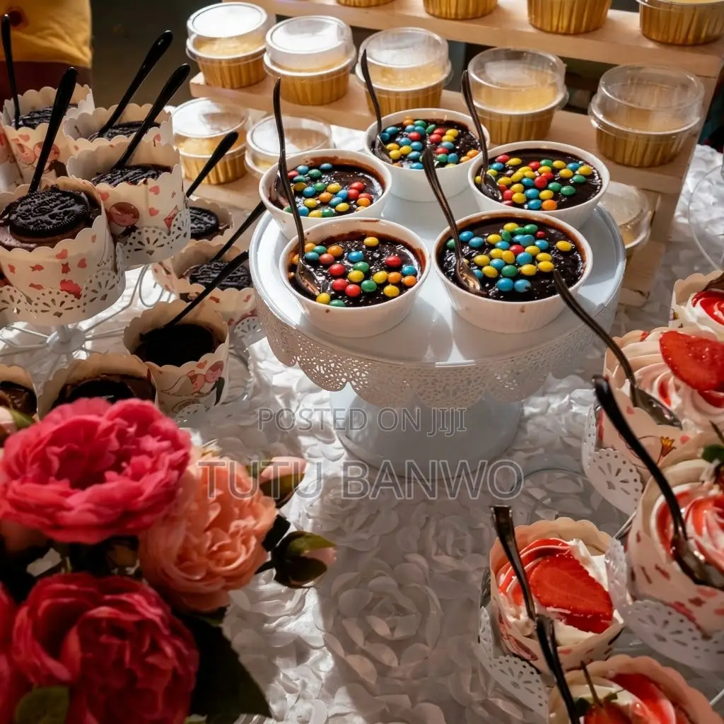 Cupcake, Desserts and Cake Display Stand