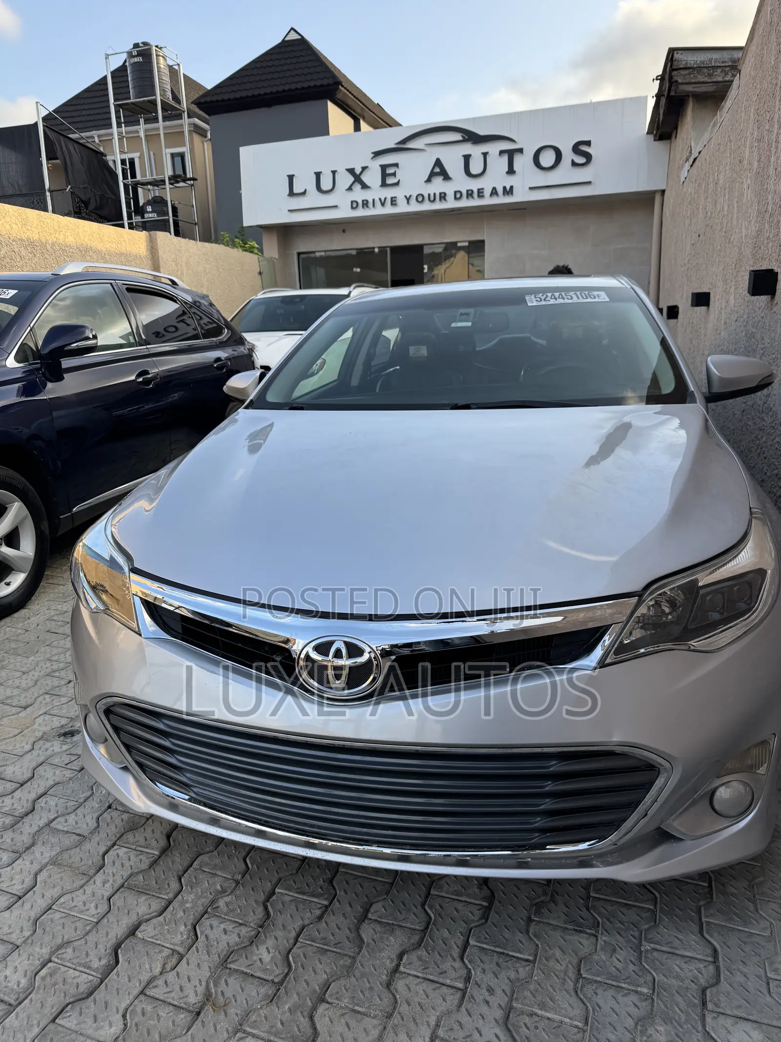 Toyota Avalon XLE Touring Sedan FWD (3.5L 6cyl 6A) 2013 Silver