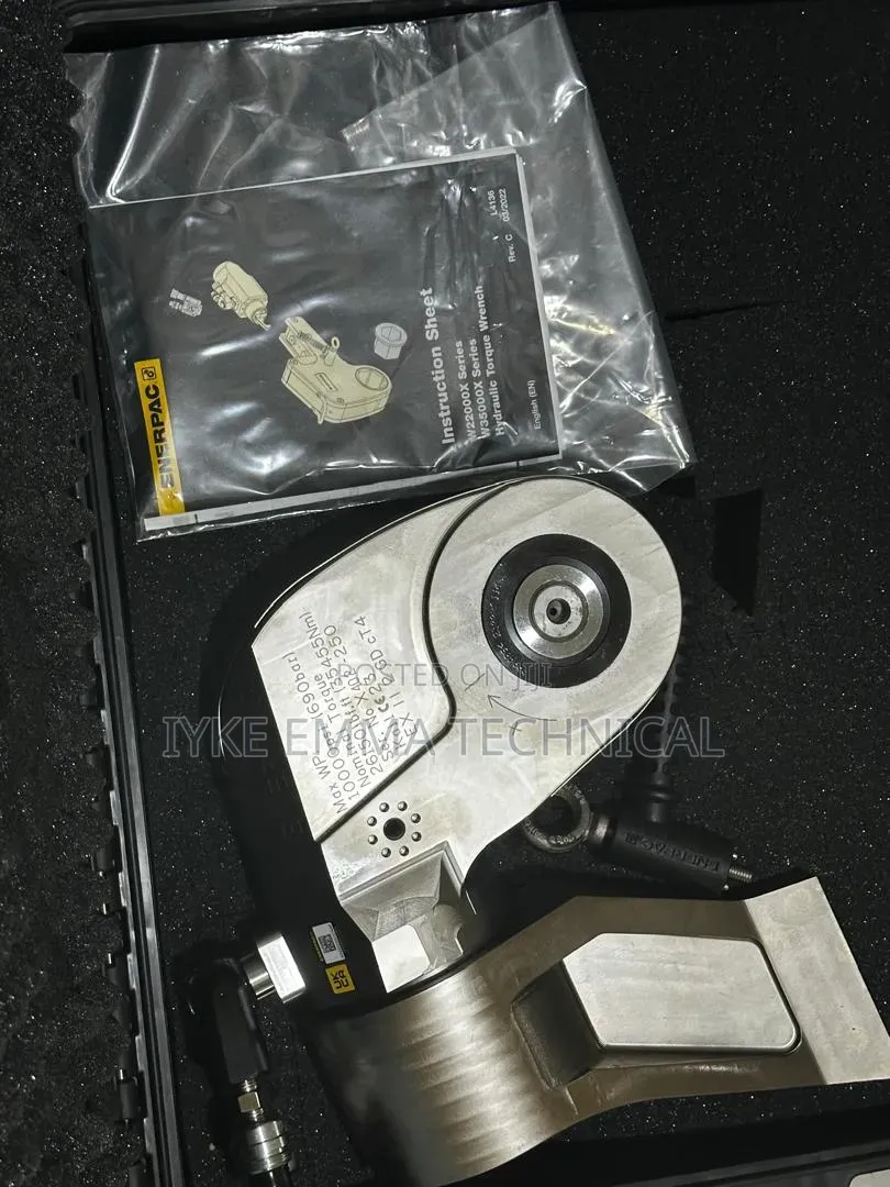 Enerpac S25000X Hydraulic Torque Wrench 2-1/2" Drive (35,455 Nm)