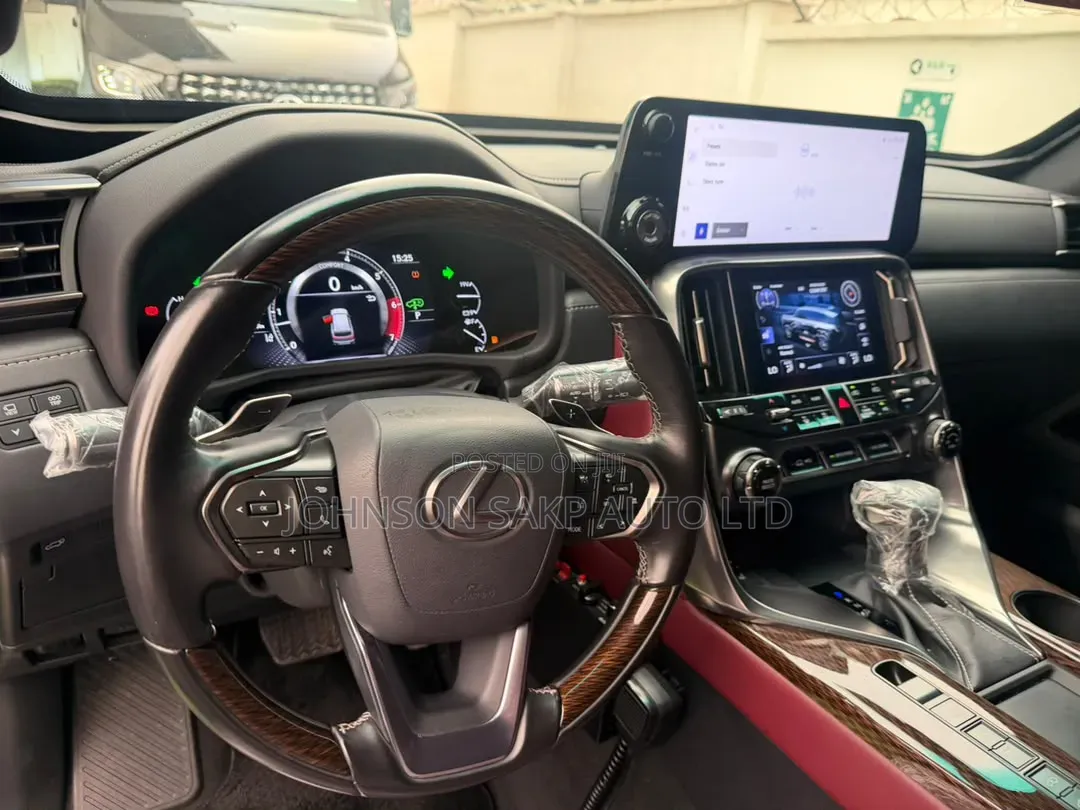 Lexus LX 2027 Black