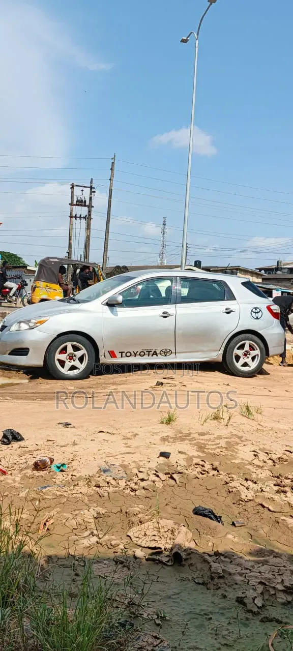 Toyota Matrix 2010 Silver