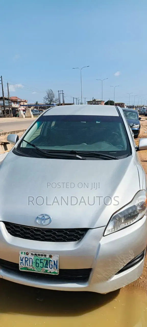 Toyota Matrix 2010 Silver
