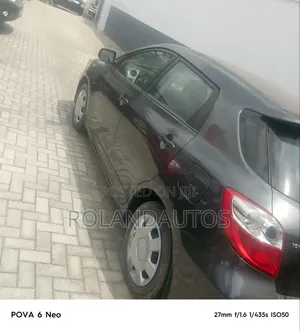 Toyota Matrix 2010 Gray