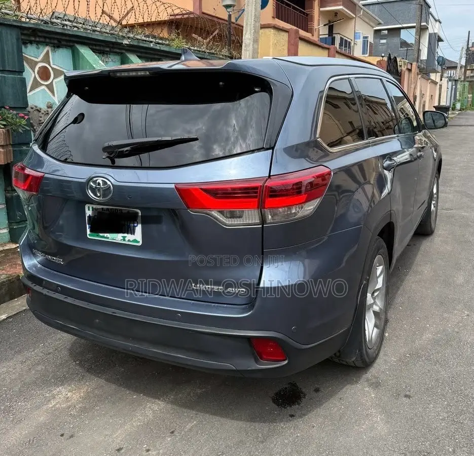 Toyota Highlander XLE 4dr SUV (3.5L 6cyl 6A) 2015 Blue