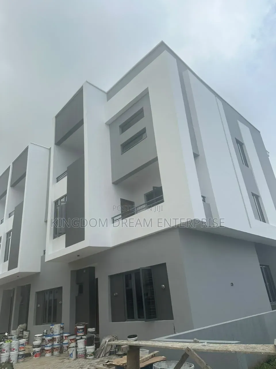 4bdrm Duplex in Osapa London Lekki for rent