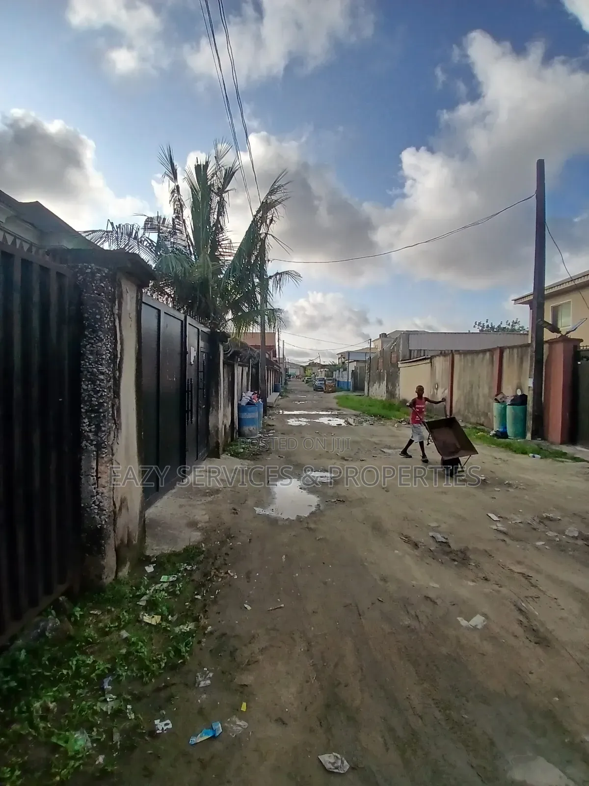 6bdrm House in Ado / Ajah for sale