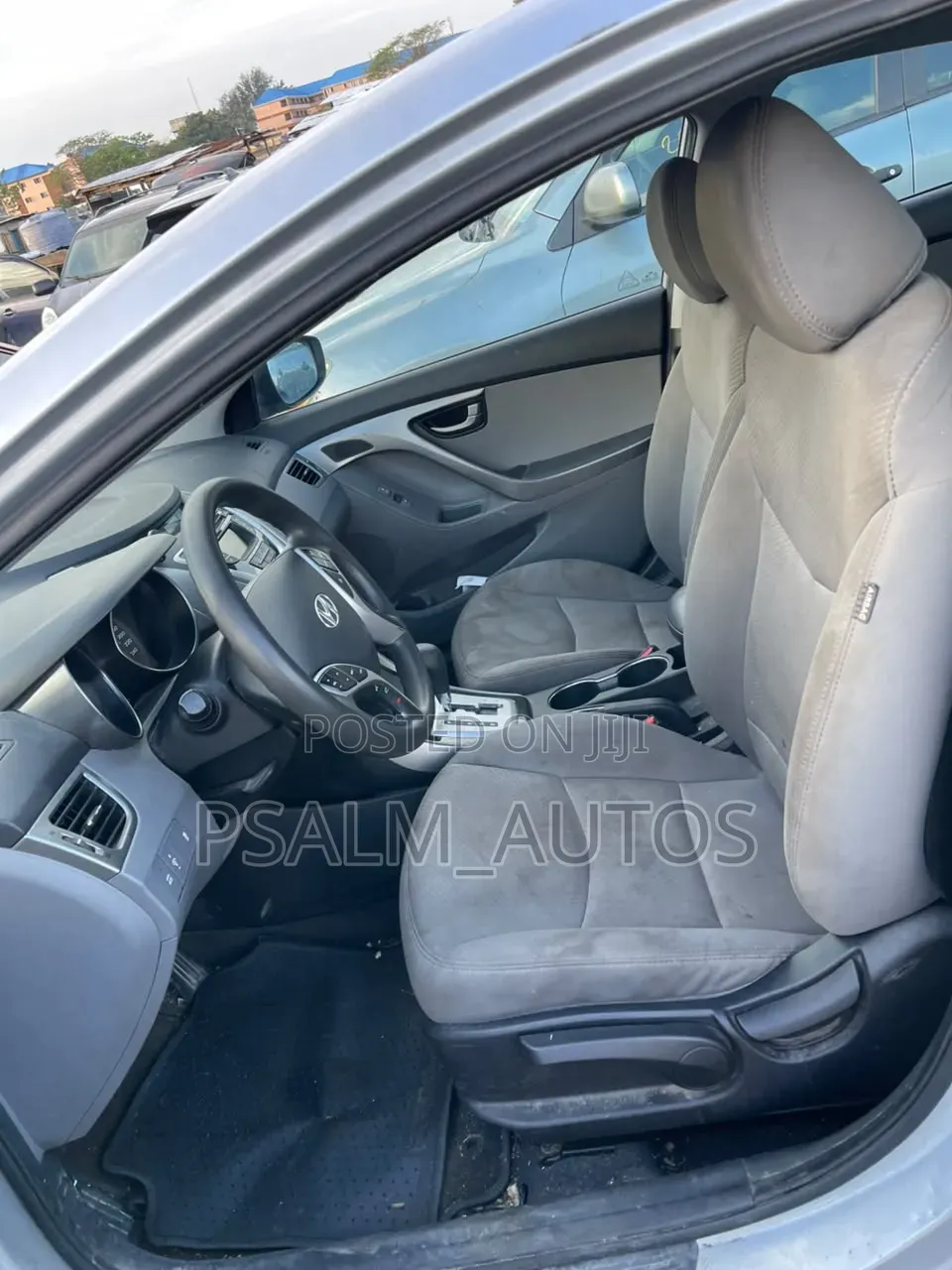 Hyundai Elantra 2011 Silver