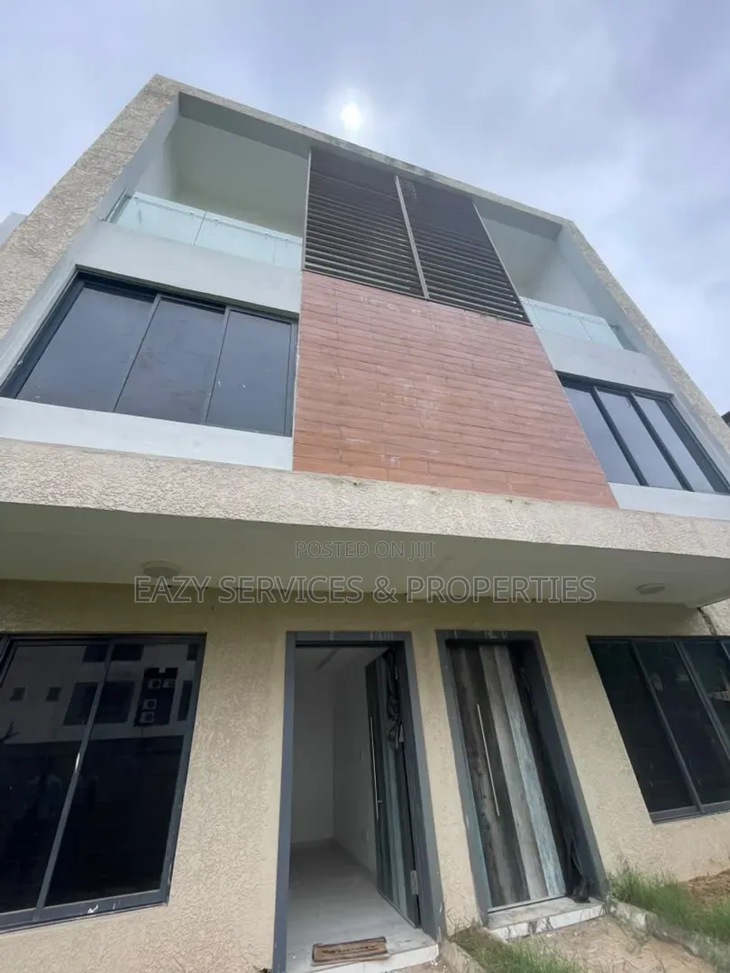 4bdrm Duplex in Seagate Estate, Ikate for rent
