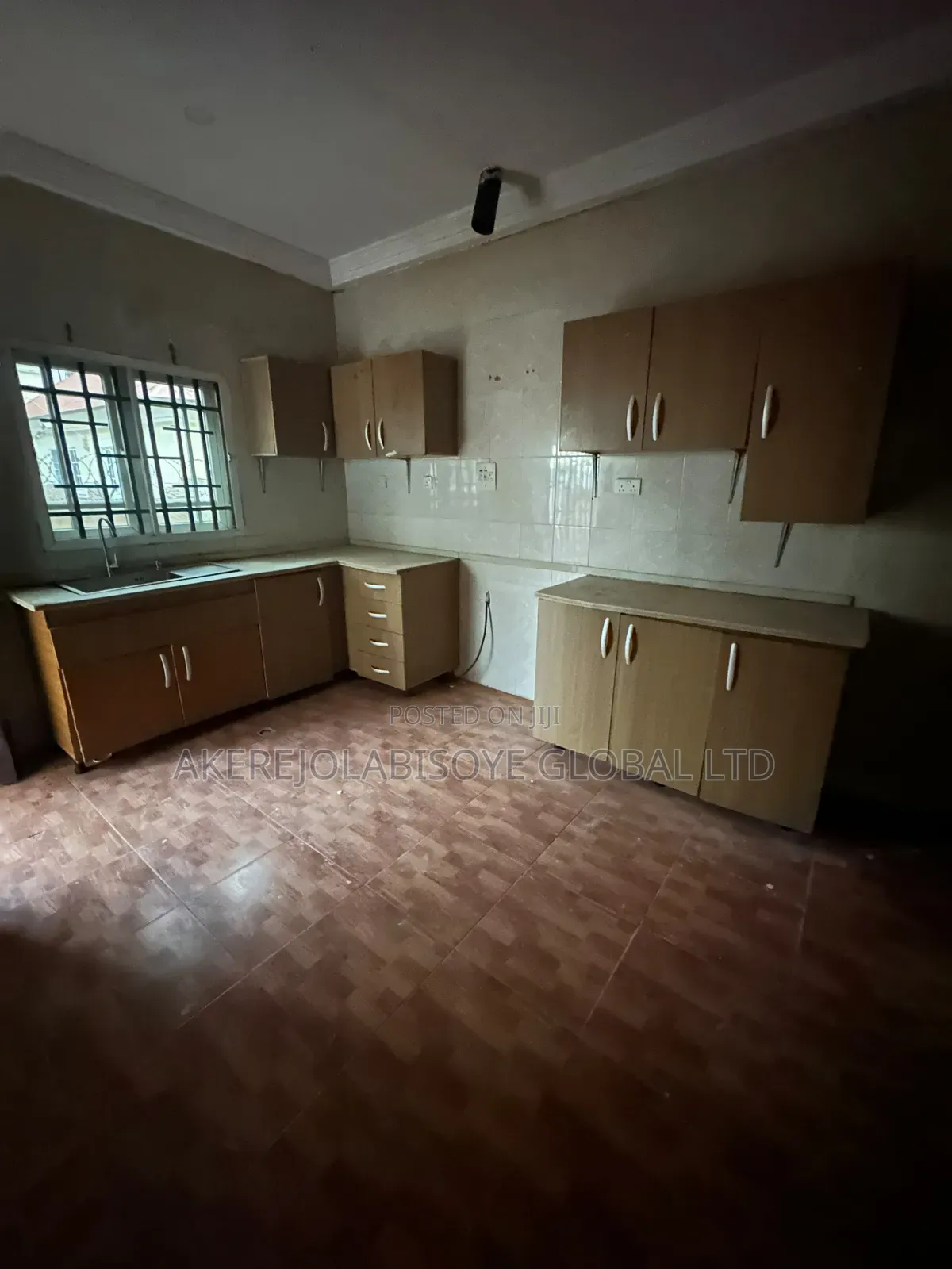 3bdrm Bungalow in In An Estate Around for rent