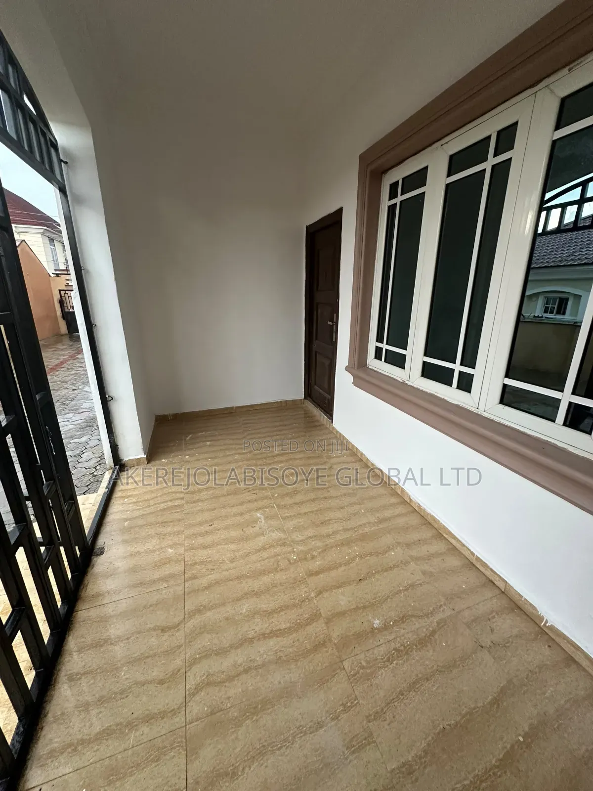 3bdrm Bungalow in In An Estate Around for rent