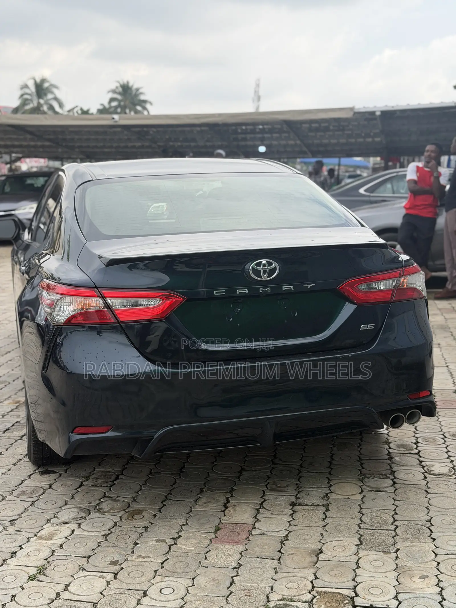 Toyota Camry SE FWD (2.5L 4cyl 8AM) 2018 Gray