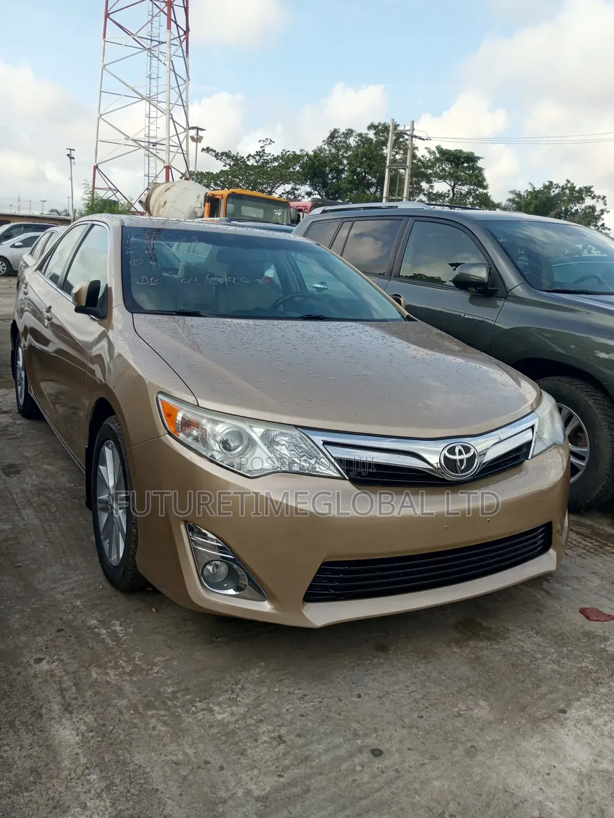 Toyota Camry 2014 Gold