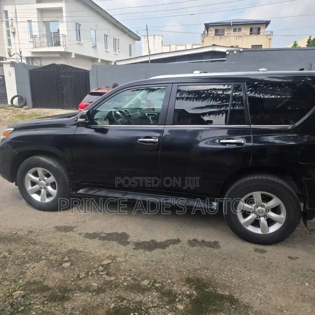Lexus GX 2011 Black