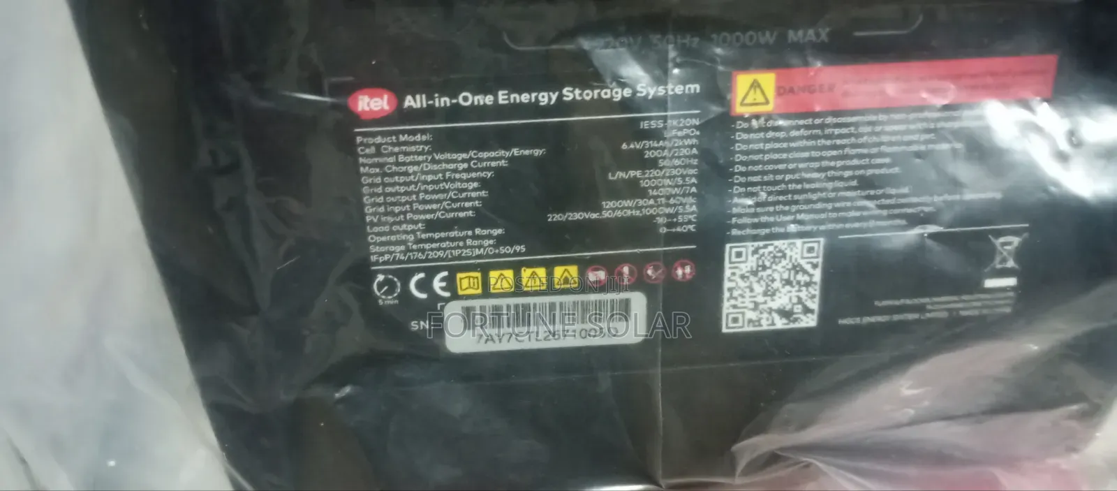 Itel Power Tank Solar Generator 1000w / 2kwh Lithium Battery