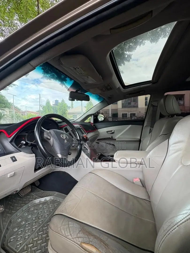 Toyota Venza V6 2010 Brown