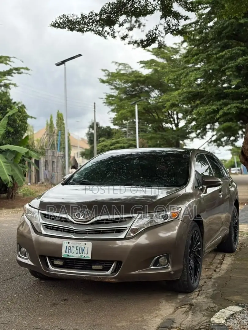 Toyota Venza V6 2010 Brown