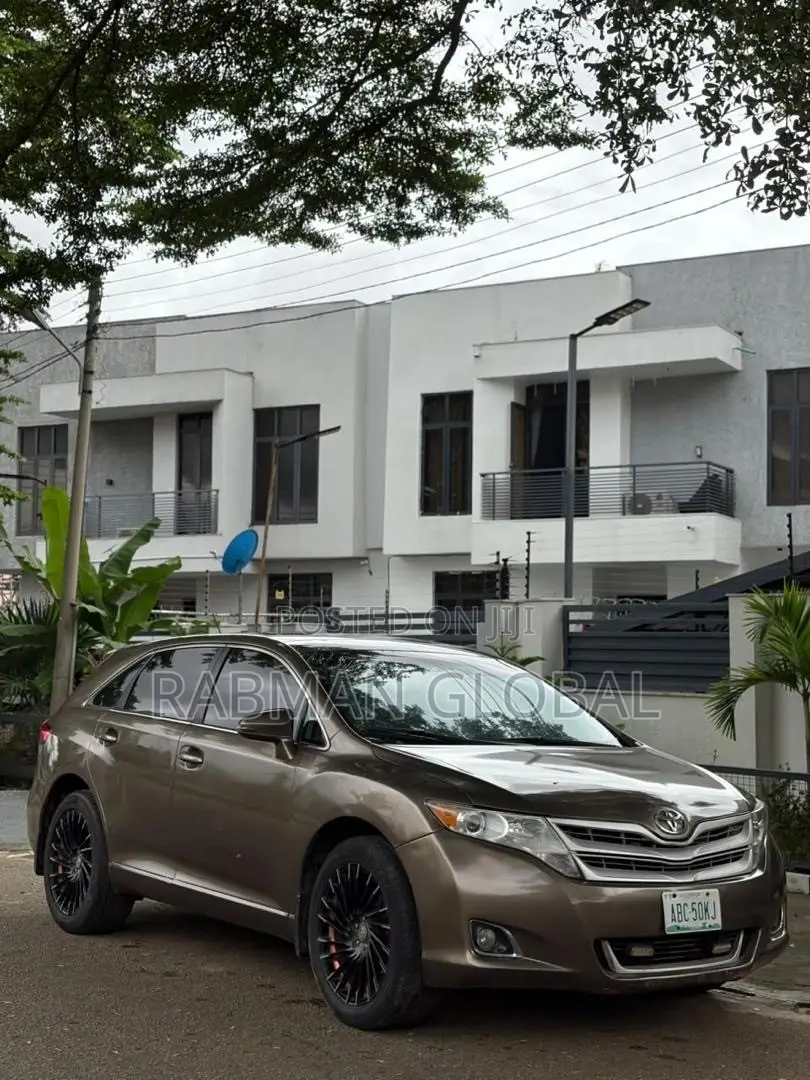 Toyota Venza V6 2010 Brown