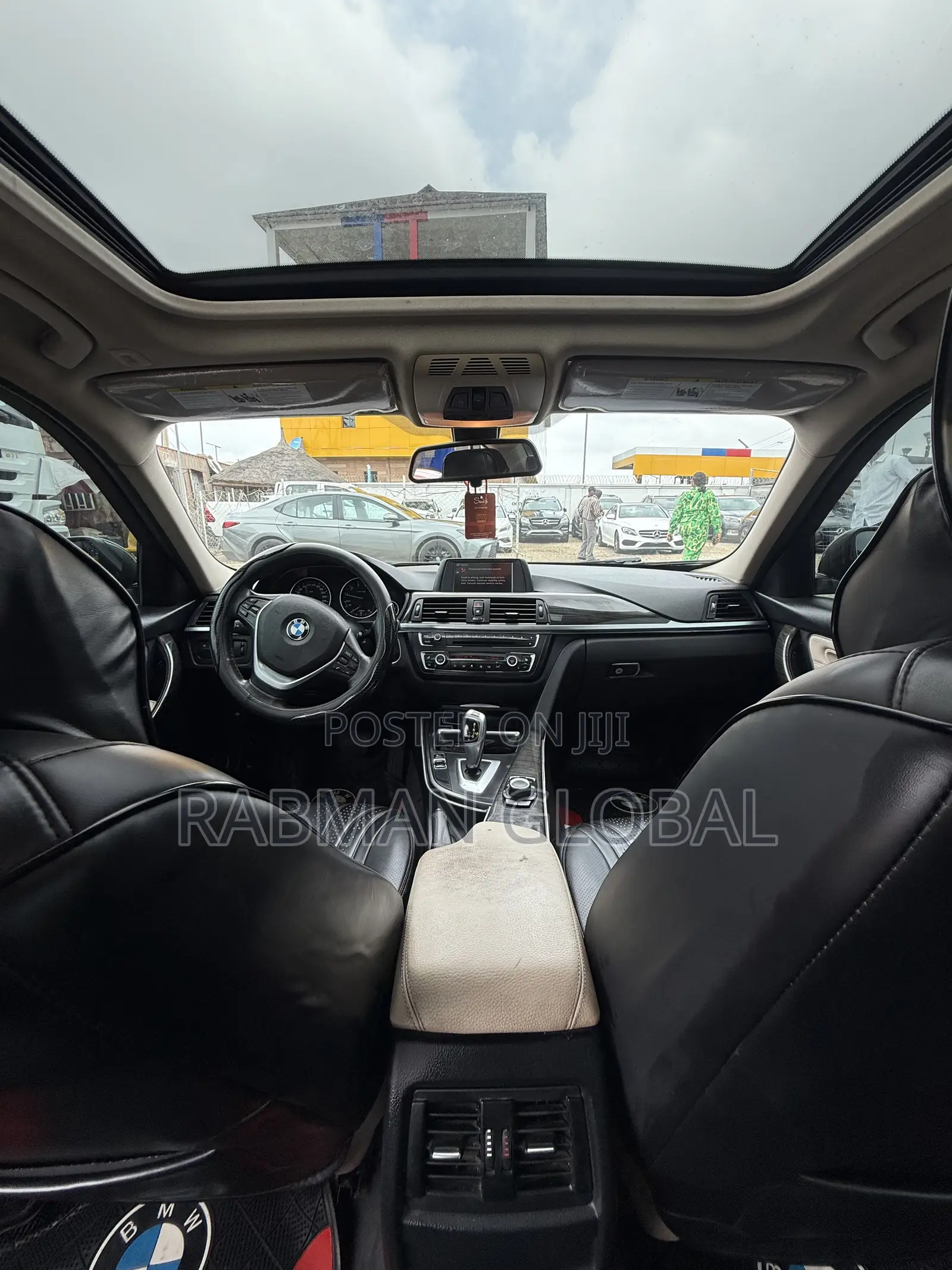 BMW 320i Sedan RWD 2014 Blue