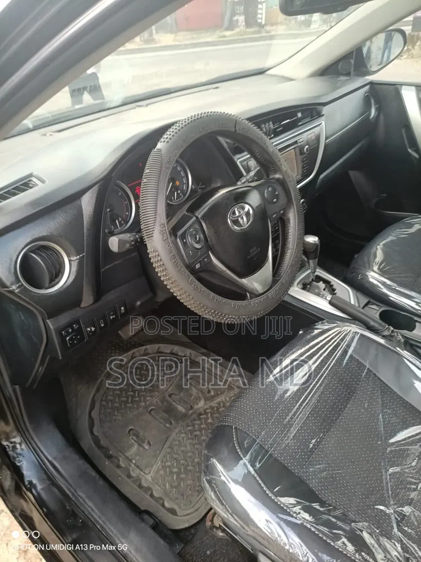 Toyota Yaris 2013 Black