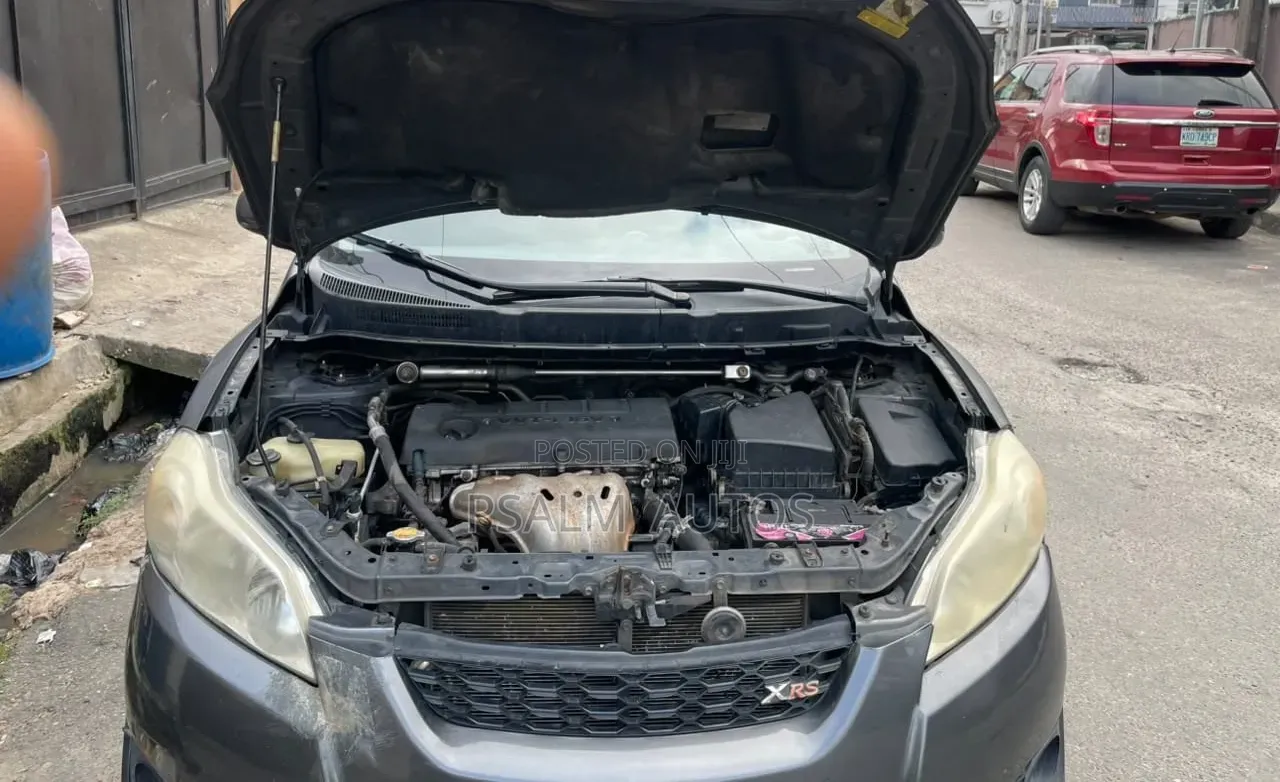 Toyota Matrix 2010 Gray