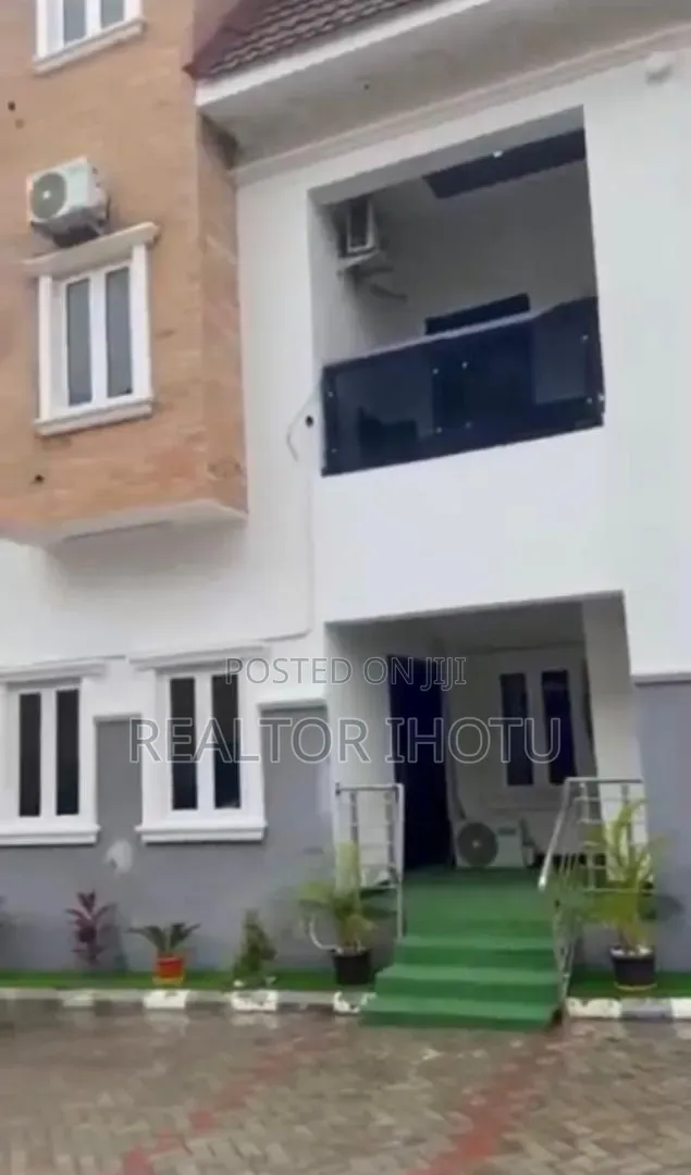 4bdrm Duplex in Dape for sale