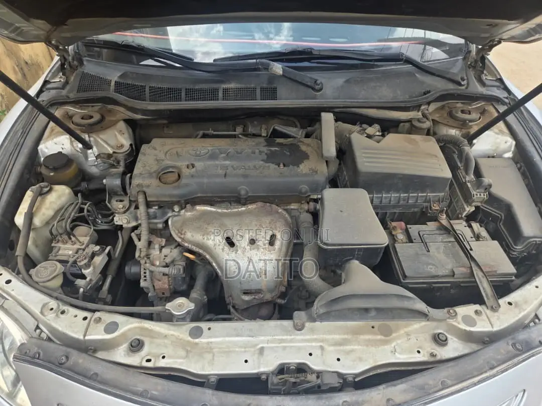 Toyota Camry XLE 2022 Silver